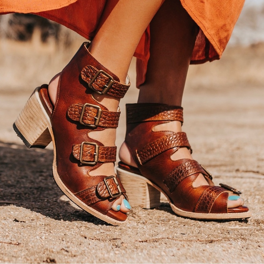 New Freebird Quail cognac sz 6 fits sz 7